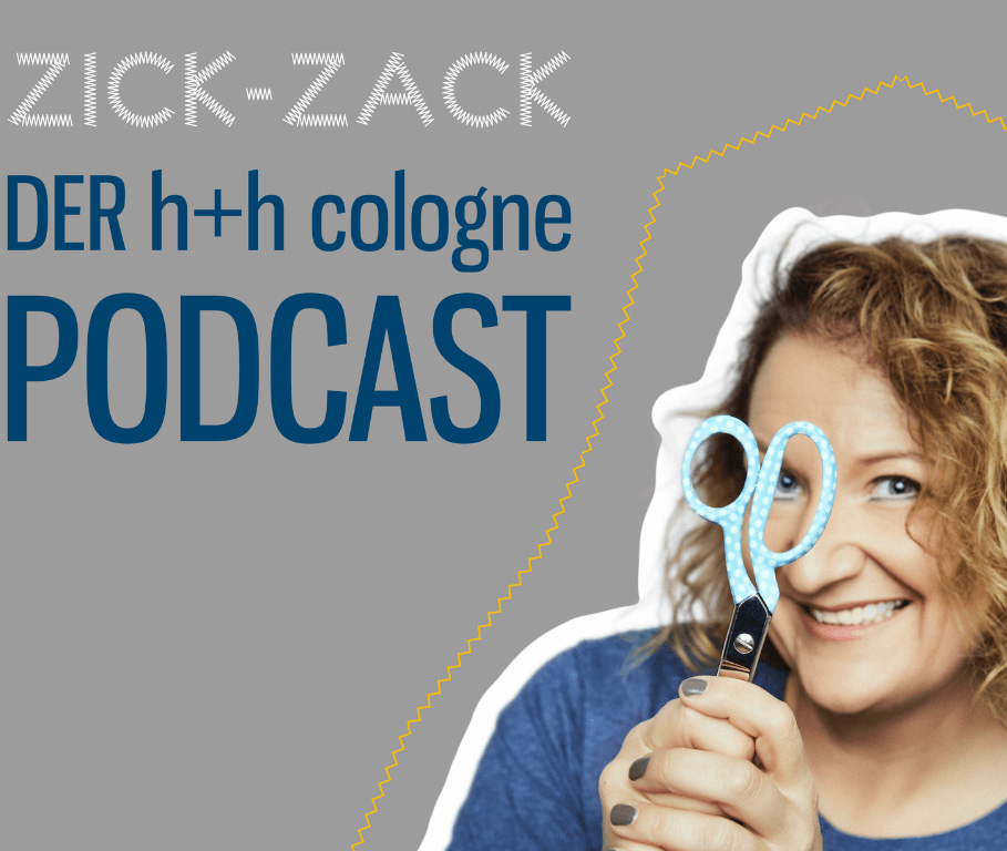 Titelbild des Zick-Zack-Podcasts der h+h cologne, das eine fröhliche Frau mit einer Schere zeigt, die kreativ in die Kamera schaut.